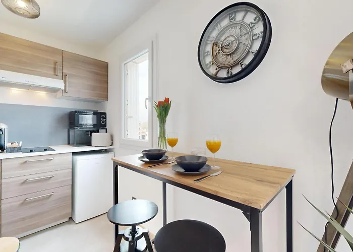 Expat Renting - L'orient Express - Parking - Wifi Apartmán *