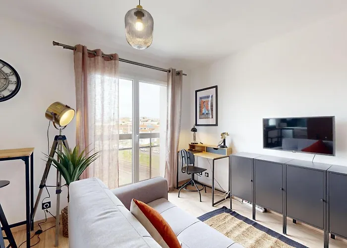 Apartment Expat Renting - L'orient Express - Parking - Wifi